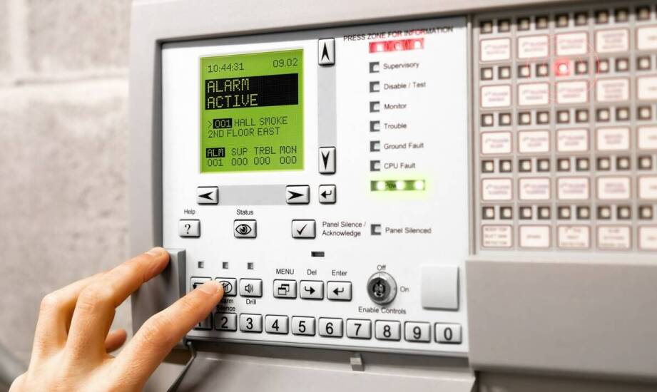 Jak dobrać system alarmowy do domu lub małej firmy, żeby uniknąć zbędnej rozbudowy