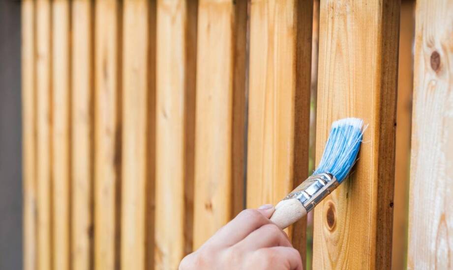 Jak dobrać rozwiązanie Tikkurila do ochrony drewna narażonego na pogodę