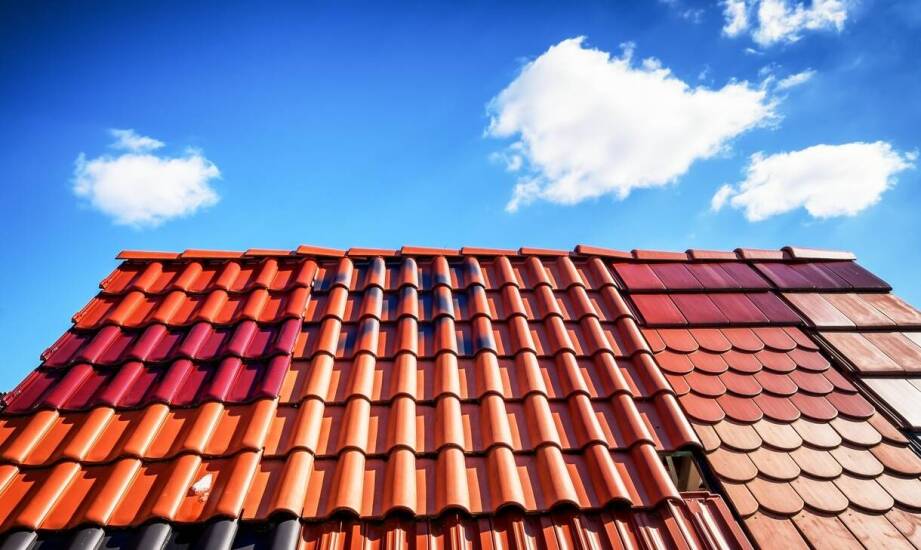 Ceramiczna czy betonowa — jak dobrać dachówkę do domu w Małopolsce