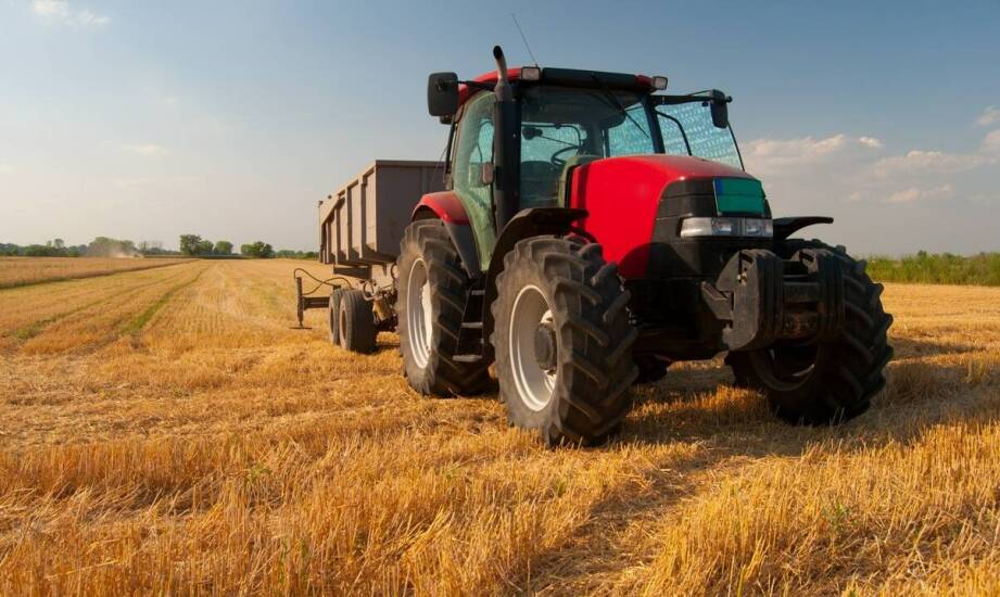 Jak przygotować ciągnik do pierwszego uruchomienia systemu RTK z autoprowadzeniem i linią AB