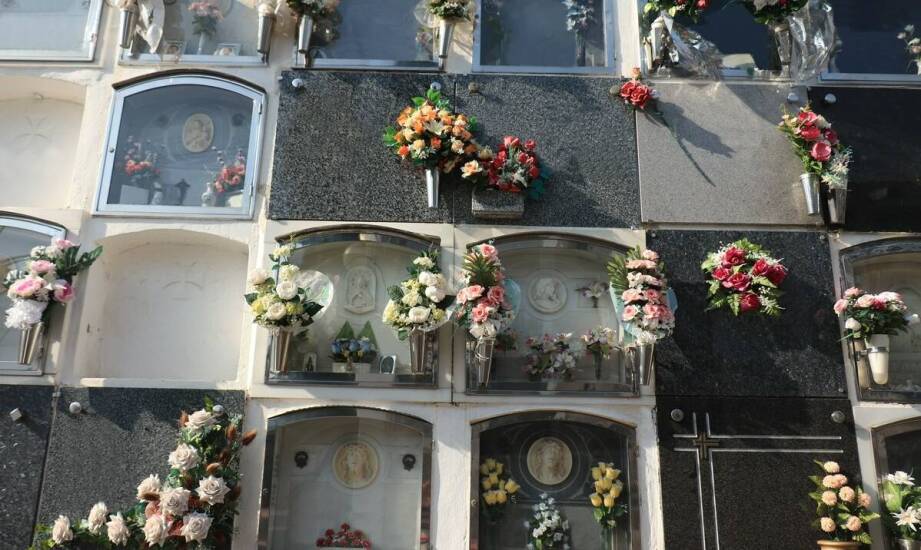 Od czego zależy termin kremacji po zgonie i gdzie pojawiają się opóźnienia