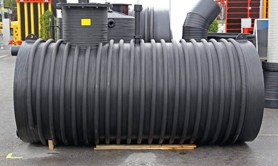 Dlaczego wycena plastikowego zbiornika bezodpływowego nie jest tym samym co pełny koszt instalacji