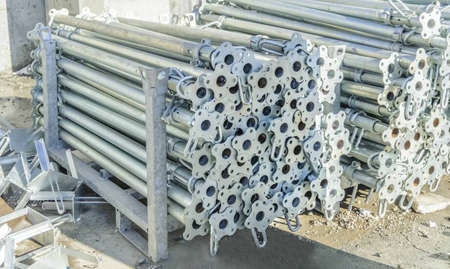 Jak po pracy oczyścić i przechować rusztowanie z aluminium, żeby nie traciło stabilności