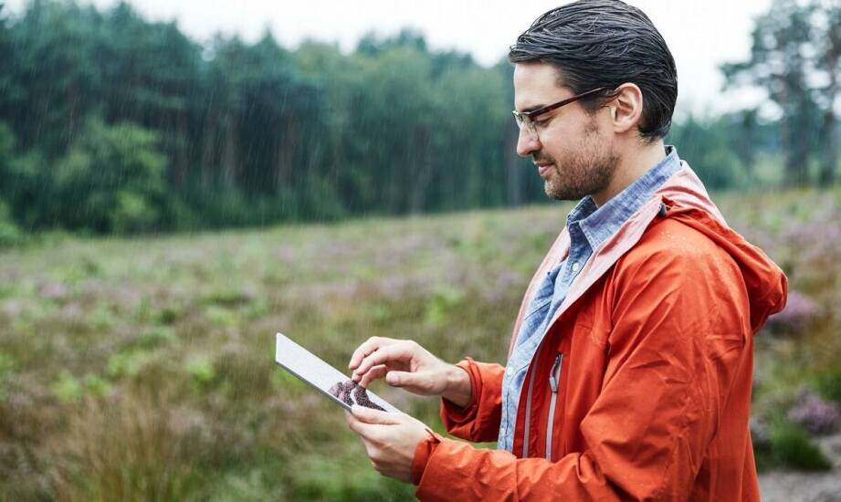 Kiedy głośnik Bluetooth zniesie deszcz, zachlapanie i krótkie zanurzenie