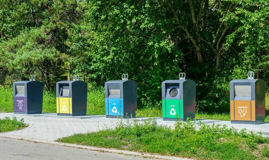 Woda szara w fontannie interaktywnej — kiedy odzysk ma sens, a kiedy nie rozwiązuje problemu