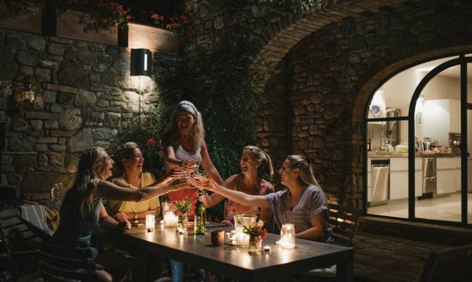 Wieczorne wyjście na Kaszubach podczas wyjazdu grupowego — kiedy ma sens i jak je zaplanować