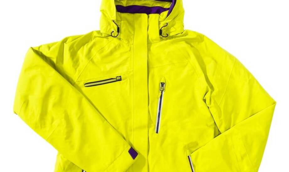 Jak nosić fioletową kurtkę The North Face w miejskich stylizacjach i dbać o kolor