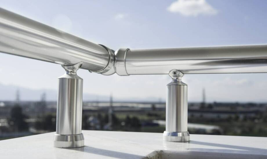 Kiedy stal 316 ma sens zamiast 304 przy balustradach narażonych na sól