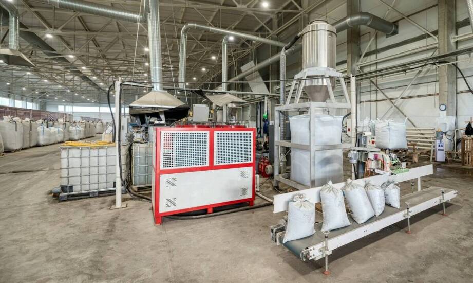 Jak dopasować osuszacz sorpcyjny lub kondensacyjny do warunków hali produkcyjnej