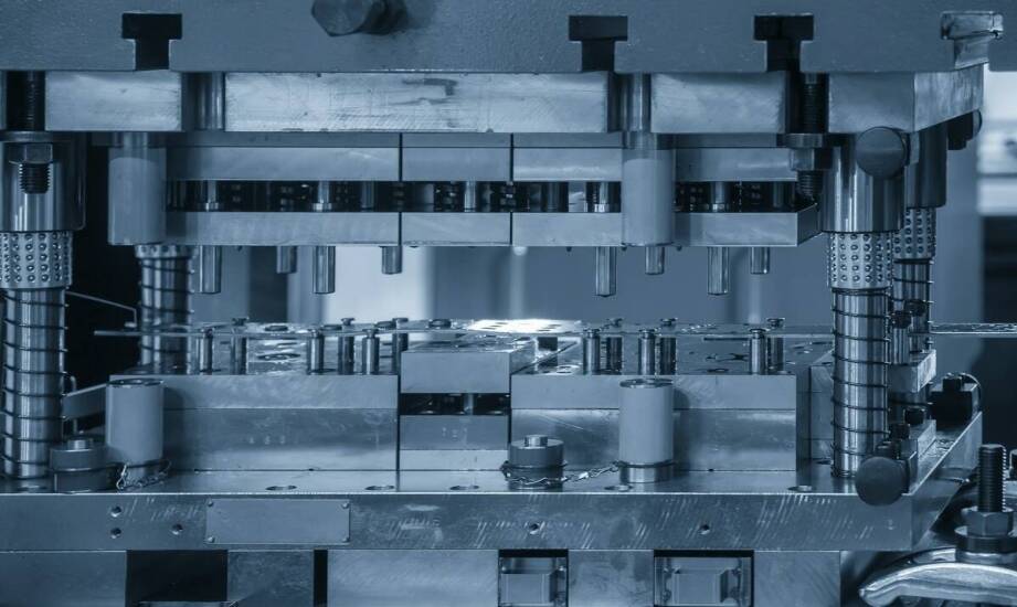 Jak przygotować linię produkcyjną do wdrożenia hot stampingu w automotive i AGD