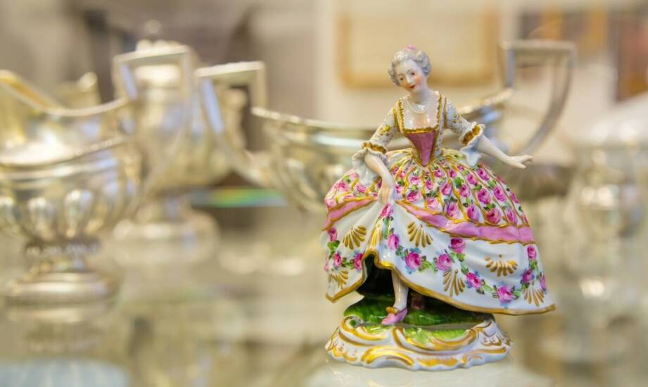 Jak ocenić zdjęcie źródłowe, by twarz była czytelna na porcelanie i krysztale