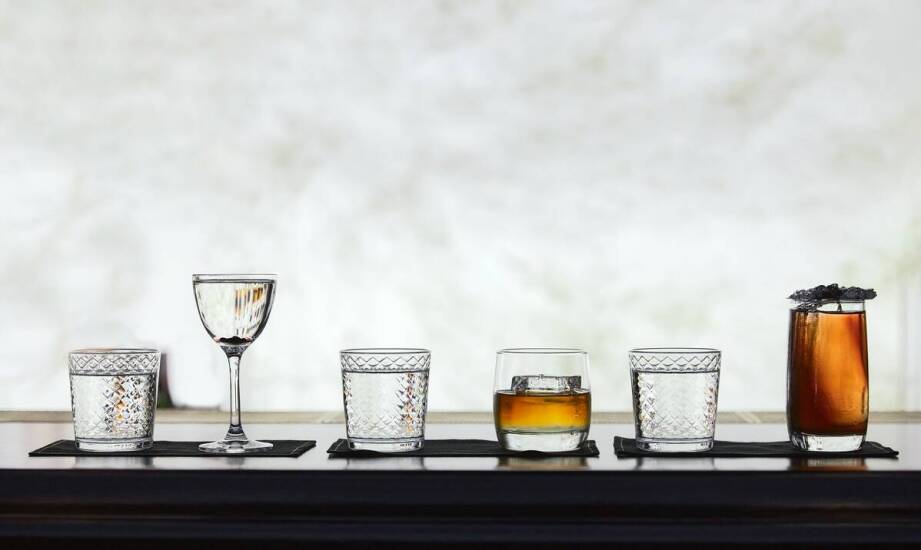 Jak pielęgnować szklanki używane do whisky, by zachowały blask i przejrzystość
