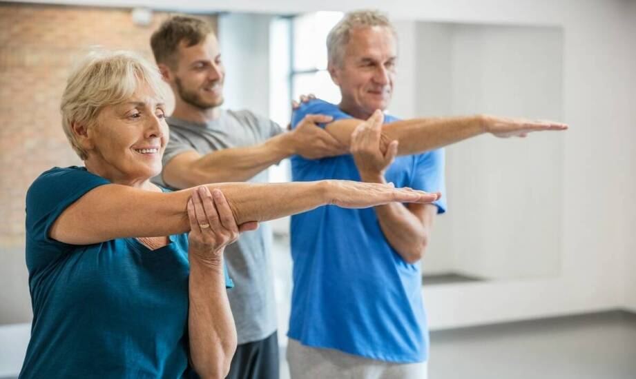 Sauna i stretching po treningu siłowym — kiedy regeneracja rzeczywiście wspiera rozwój mięśni