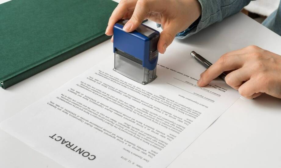 Kiedy przy zakładaniu spółki potrzebny jest rejent i co sprawdza przed podpisaniem umowy