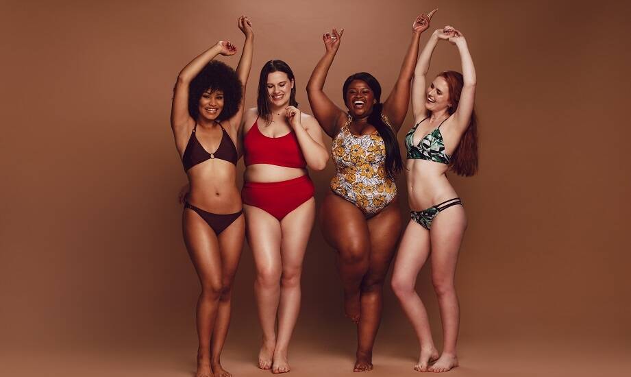 Jak łączyć wzory i kolory w kostiumie mix&match, by nie zaburzyć proporcji plus size