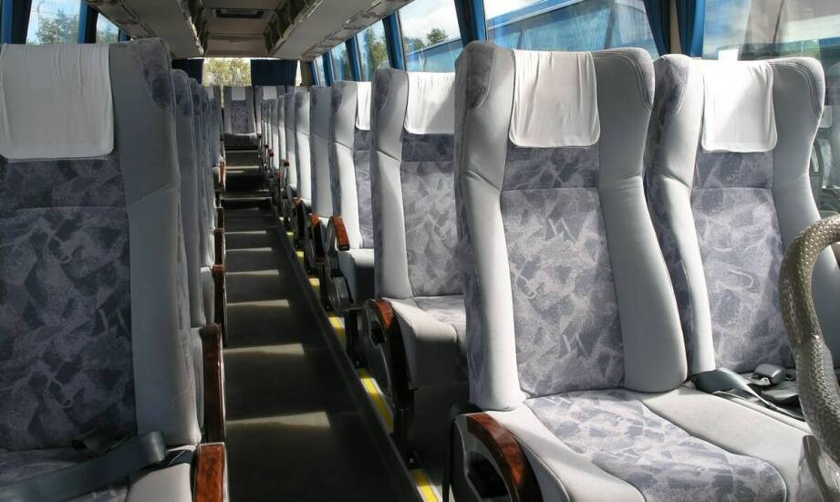 Kiedy wynajem busa ma sens i jakie parametry naprawdę decydują o wygodzie oraz kosztach