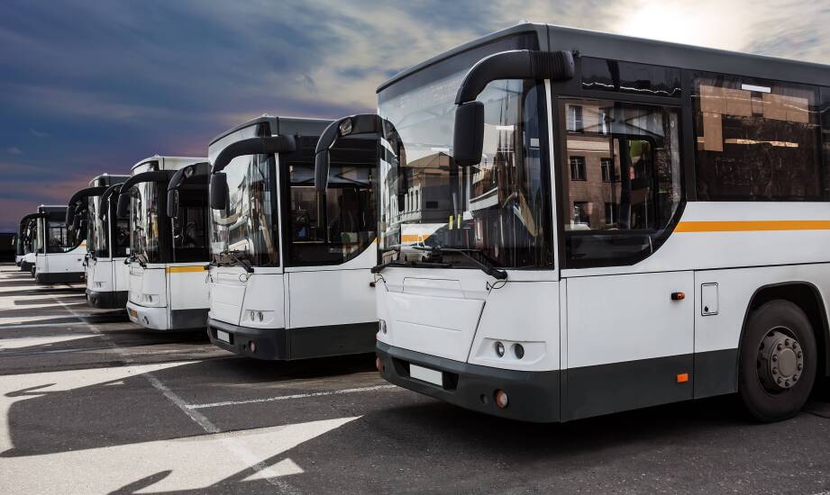 Oryginalne i alternatywne podzespoły w autokarach Setra i Mercedes-Benz — jak ocenić ryzyko postoju