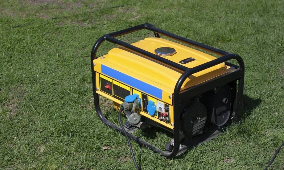 Awaryjne zasilanie ogrodu i działki — kiedy niewielki generator wystarcza