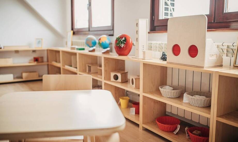 Jak Montessori, angielski i rytmika wspierają rozwój dziecka na etapie żłobkowym