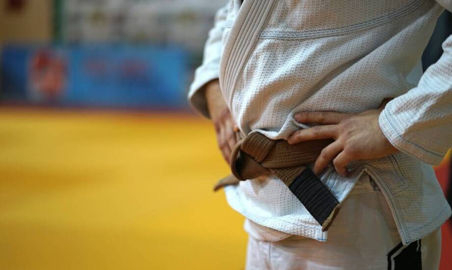 Dlaczego to samo gi treningowe sprawdza się inaczej w aikido i kyokushin