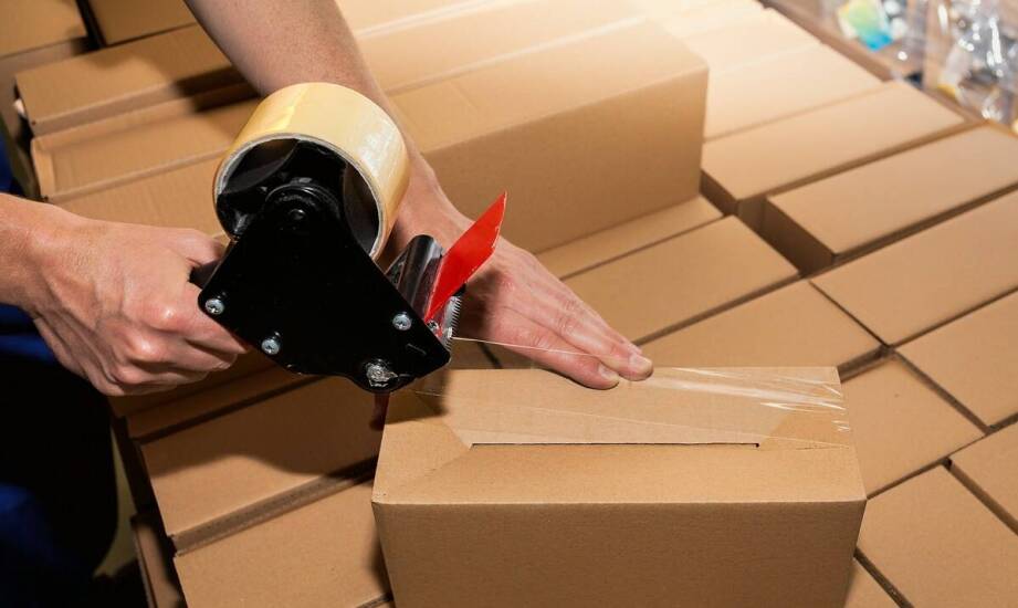 Jak pasek klejący sprawdza się w opakowaniach do drobnych produktów i zestawów firmowych
