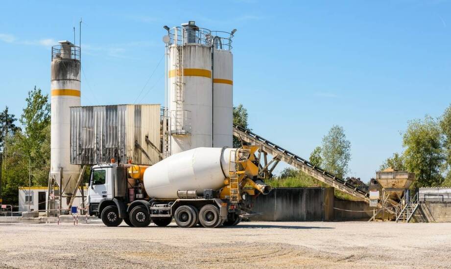 Jak wytwórnia betonu dobiera klasy C8/10–C30/37 do różnych etapów budowy