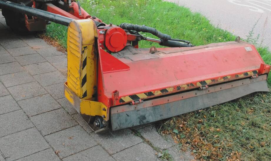 Które podzespoły kosiarki wysięgnikowej zużywają się pierwsze i jak rozpoznać sygnały ostrzegawcze