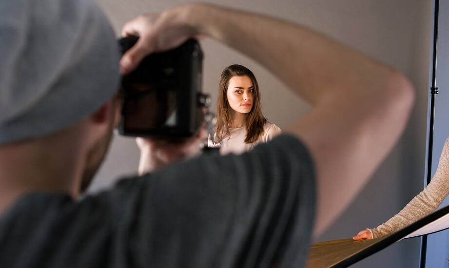 Jak zsynchronizować fotografię, wizaż i stylizację w sesji portfolio na Śląsku