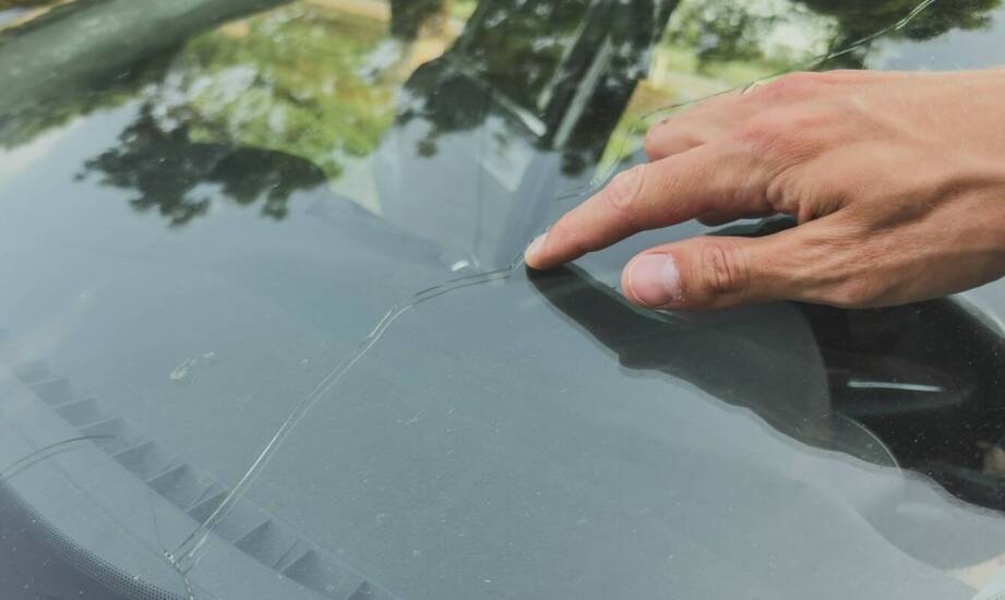 Co sprawdzić przed zgłoszeniem uszkodzenia szyby do rozliczenia z autocasco w Warszawie