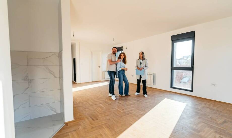 Rezerwacja fotografa wnętrz do apartamentu w Krakowie na Booking i Airbnb — co ustalić przed sesją