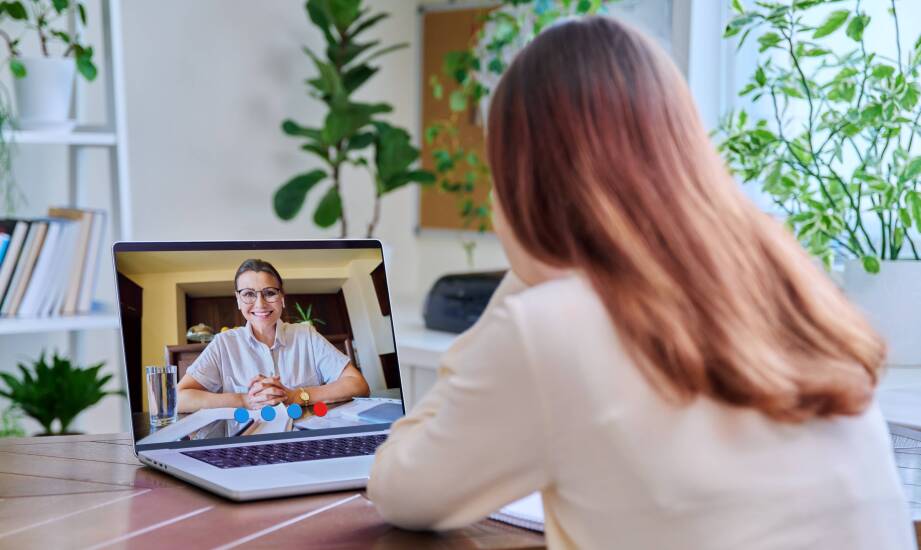 Jak przebiega konsultacja psychiatryczna online u dorosłych i co może po niej nastąpić