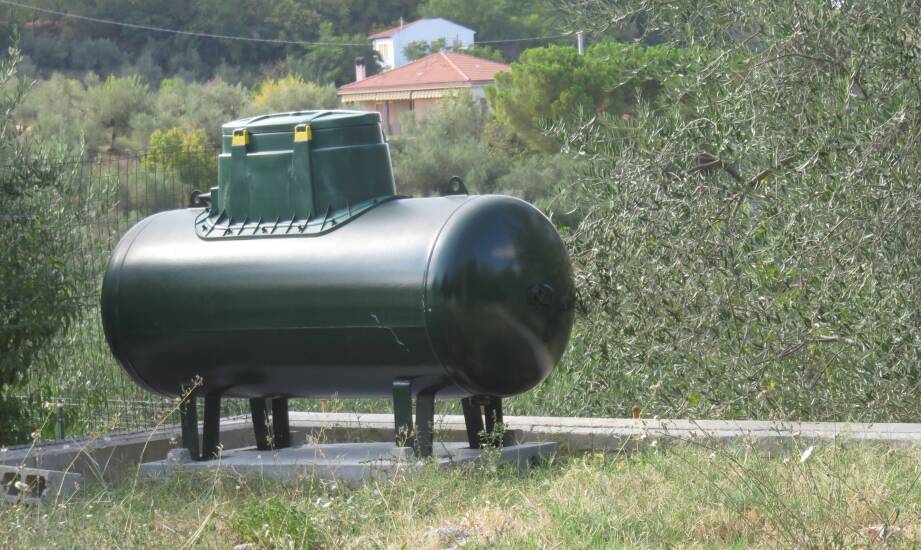 Naziemny czy podziemny zbiornik LPG — jak działka i warunki Mazowsza wpływają na wybór?