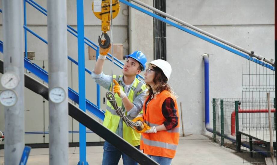 Jak ocenić suwnicę przed montażem elektrycznego wciągnika łańcuchowego