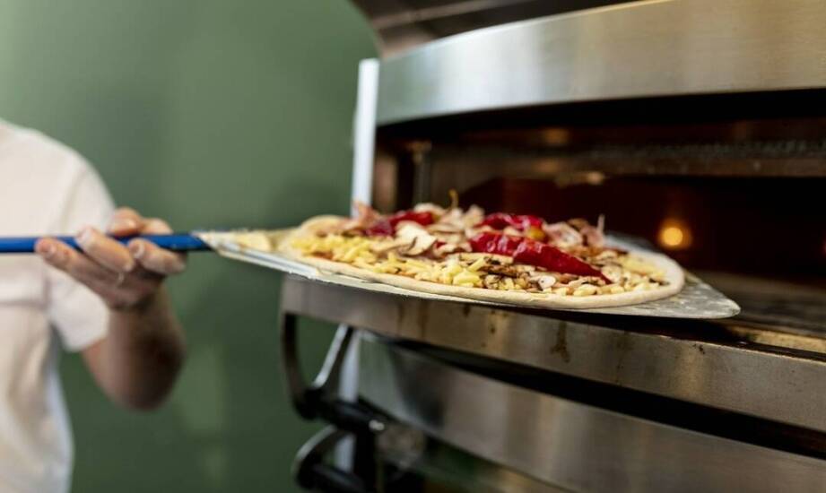 Jak piec konwekcyjno-parowy zmienia organizację pizzerii z menu wykraczającym poza pizzę