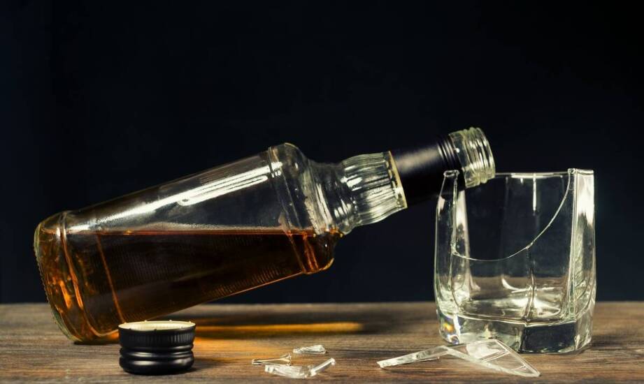 Pierwsza doba po odstawieniu alkoholu — kiedy domowy detoks nie daje wystarczającego nadzoru