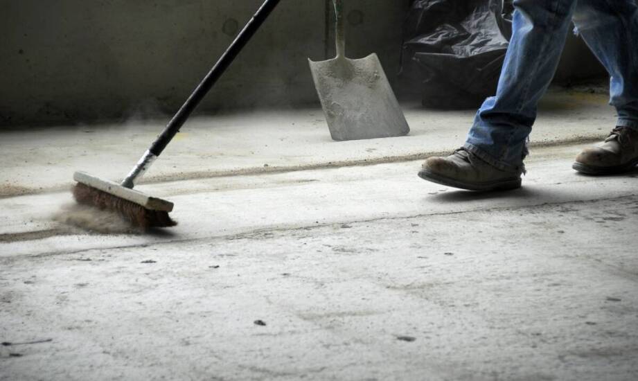 Dlaczego koszt doczyszczania po budowie w Warszawie zależy bardziej od zabrudzeń niż metrażu