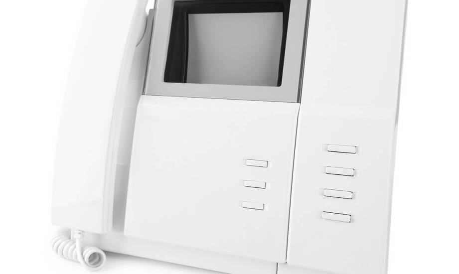 Wymiana systemu wejściowego w spółdzielni — jak uporządkować zgody, koszty i montaż