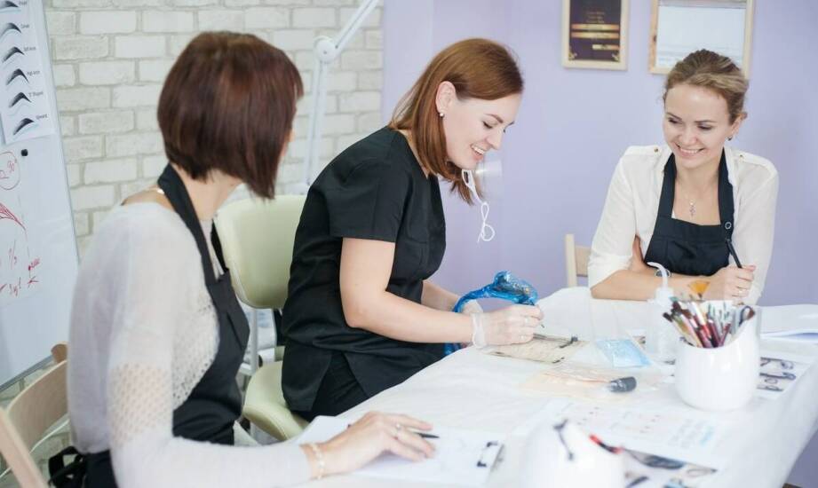 Jak warsztaty artystyczne wspierają młodzież w wychodzeniu z uzależnień