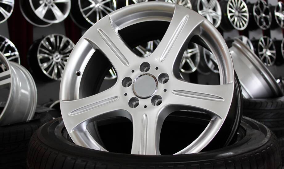 Dlaczego przy zmianie felg aluminiowych w VW, Audi i BMW trzeba sprawdzić więcej niż rozstaw śrub