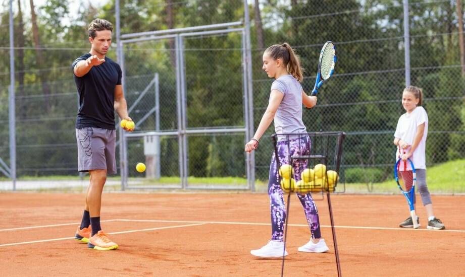 Od koordynacji do pierwszych wymian — jak wyglądają początki gry w tenisa