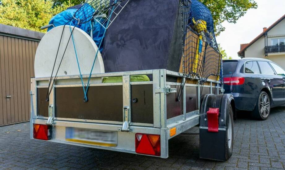 Jak osłona transportowa chroni buggy podczas przewozu na lawecie i krótkiego postoju