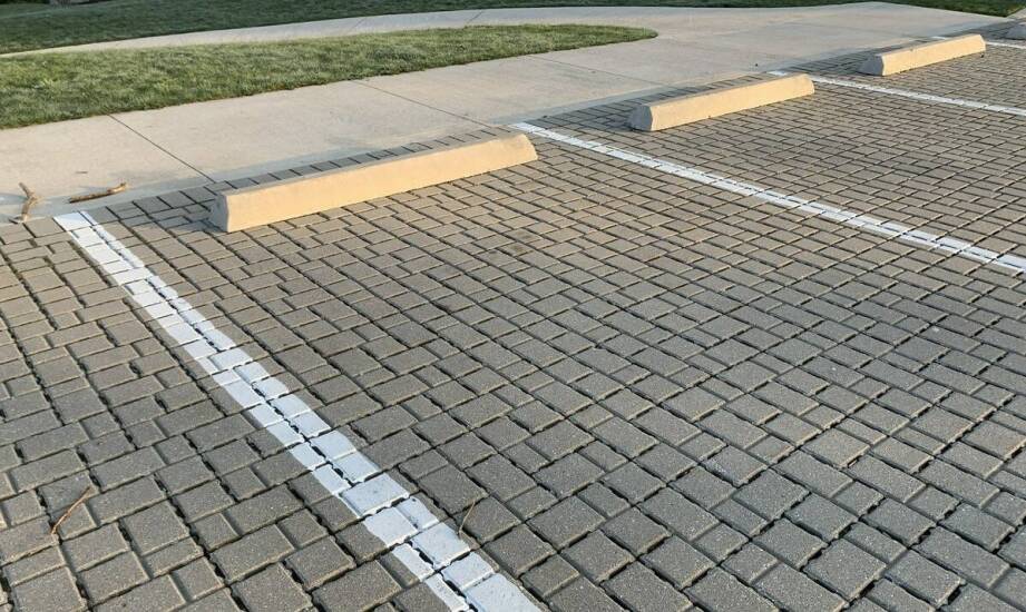 Od czego naprawdę zależy cena parkingu z kostki brukowej dla firmy lub gminy