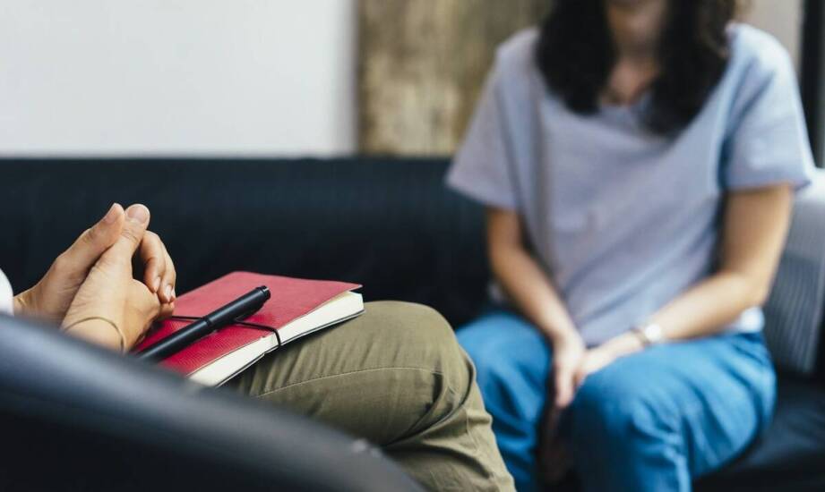 Terapia skoncentrowana na rozwiązaniach w kryzysie emocjonalnym — założenia, przebieg i techniki pracy