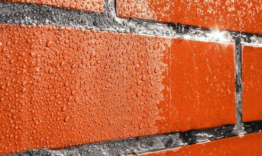 Dlaczego ten sam preparat hydrofobowy działa różnie na klinkierze, silikacie i elewacji ceglanej
