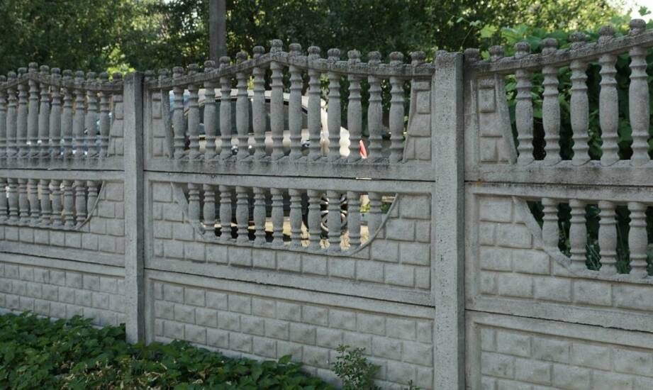 Dlaczego betonowe ogrodzenie w Łódzkiem zużywa się szybciej po zimie i kiedy reagować