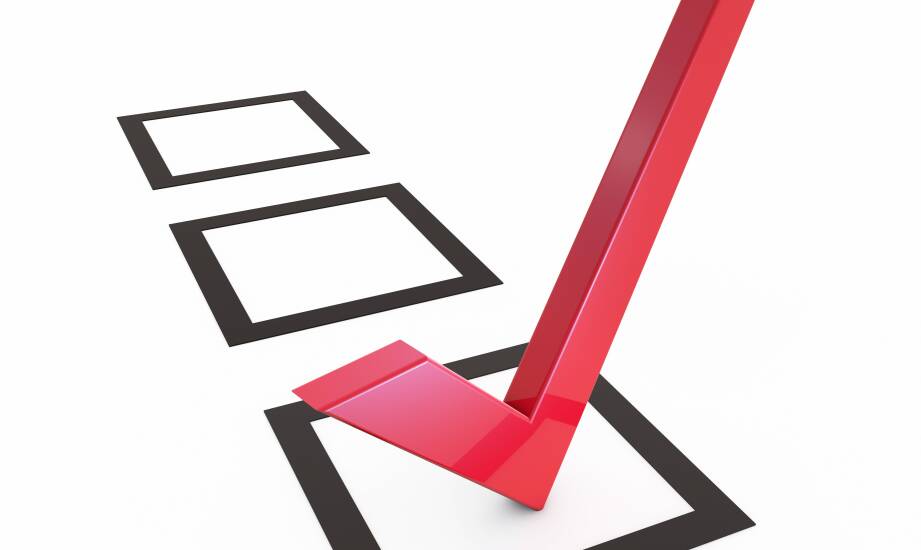 Jak ocenić system głosowań pod kątem zgodności, bezpieczeństwa i pracy hybrydowej