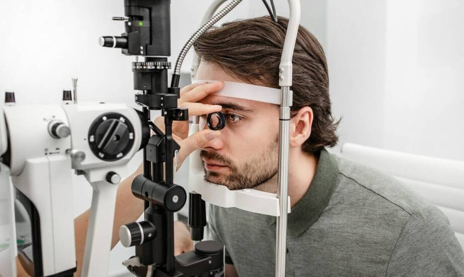Od znieczulenia do pierwszej kontroli — co czeka pacjenta po laserowym zabiegu wzroku