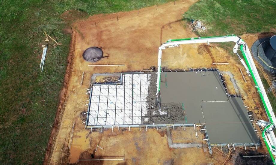 Kiedy beton konstrukcyjny, posadzkowy i drogowo-mostowy pełni różne funkcje na śląskiej budowie