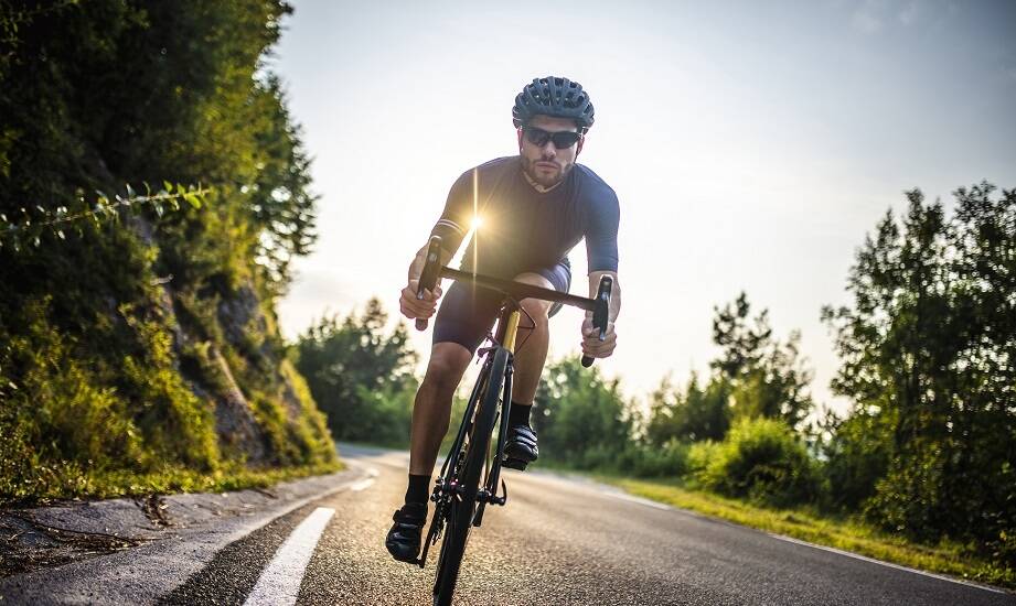Pierwsza szosówka dla amatora MTB i trekkingu — co naprawdę zmienia się po przesiadce