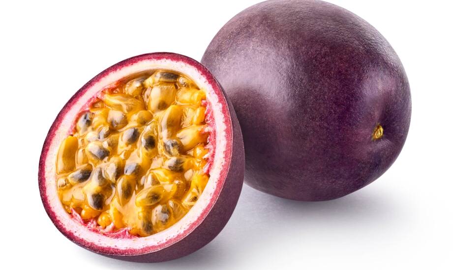 Marakuja w formie pulpy — jak pestki i konsystencja zmieniają zastosowanie w kuchni